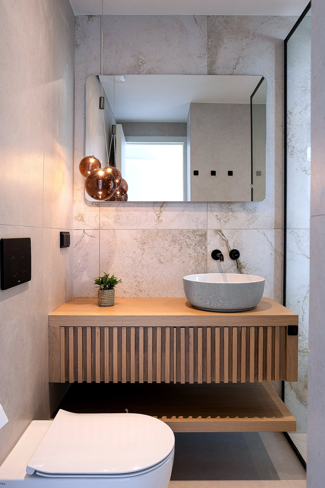 En-suite bathroom
